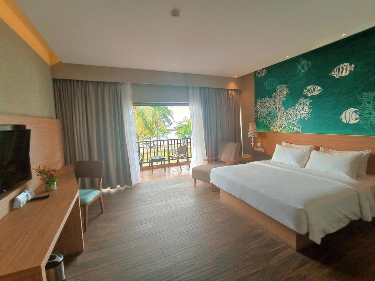 Manado Tateli Resort And Convention Exterior photo