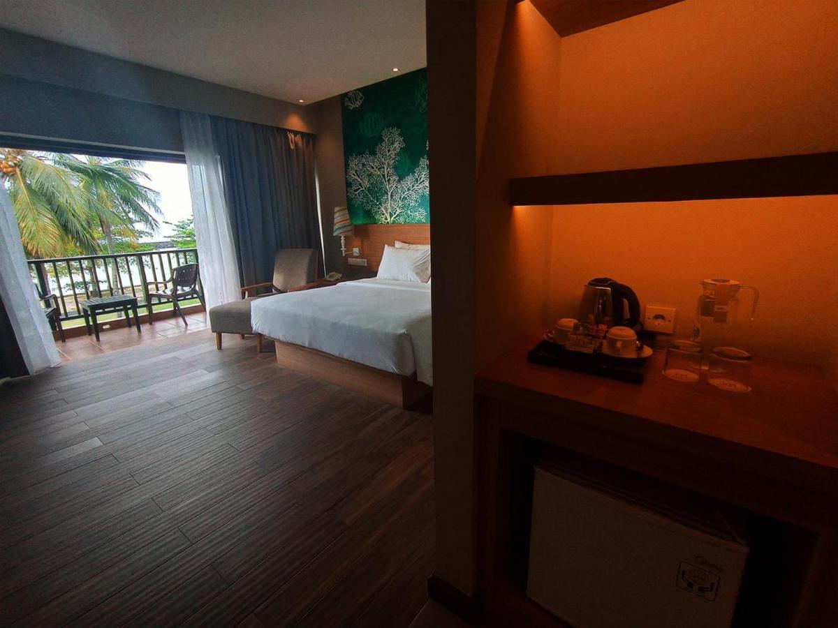 Manado Tateli Resort And Convention Exterior photo