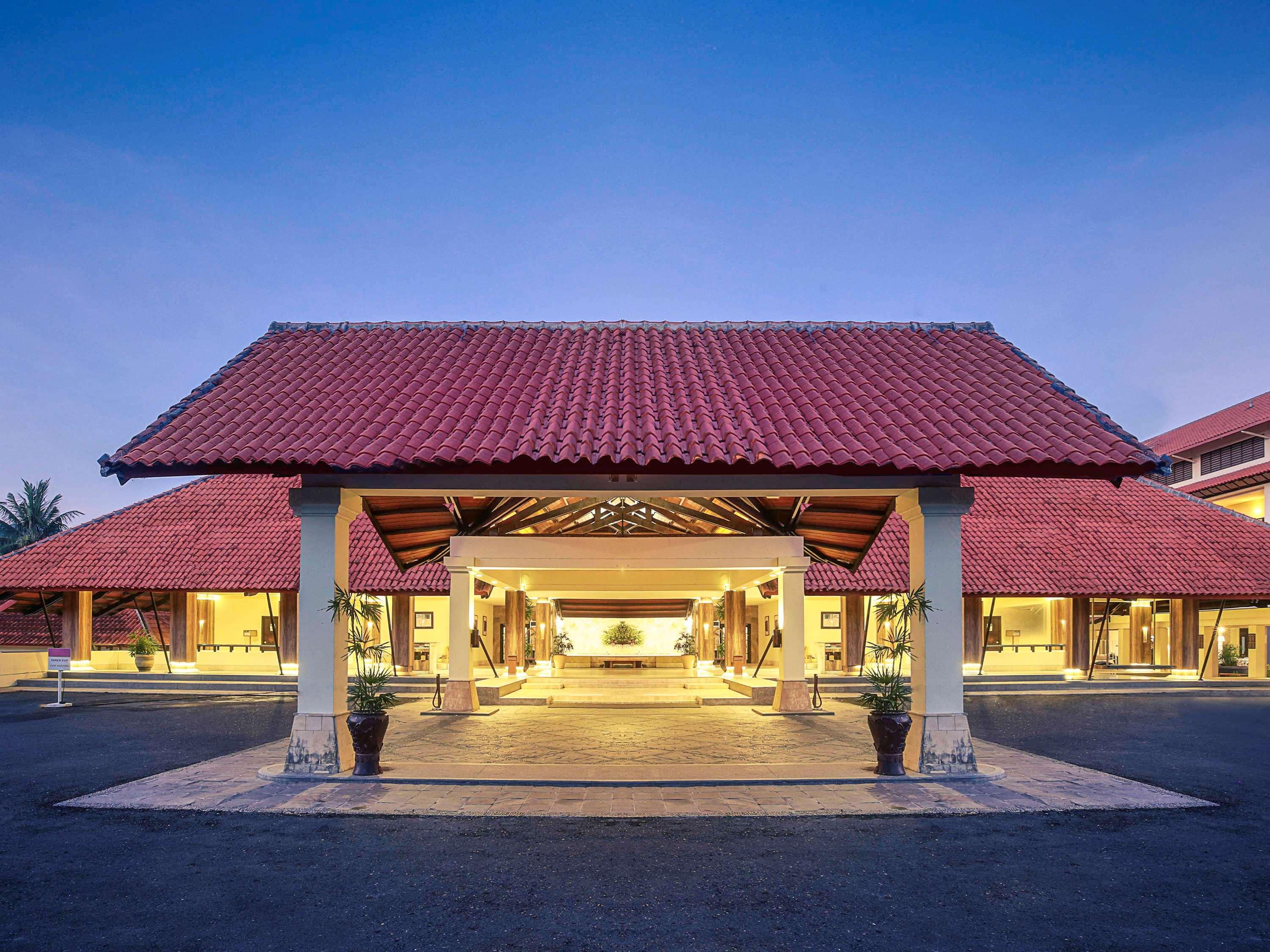 Manado Tateli Resort And Convention Exterior photo