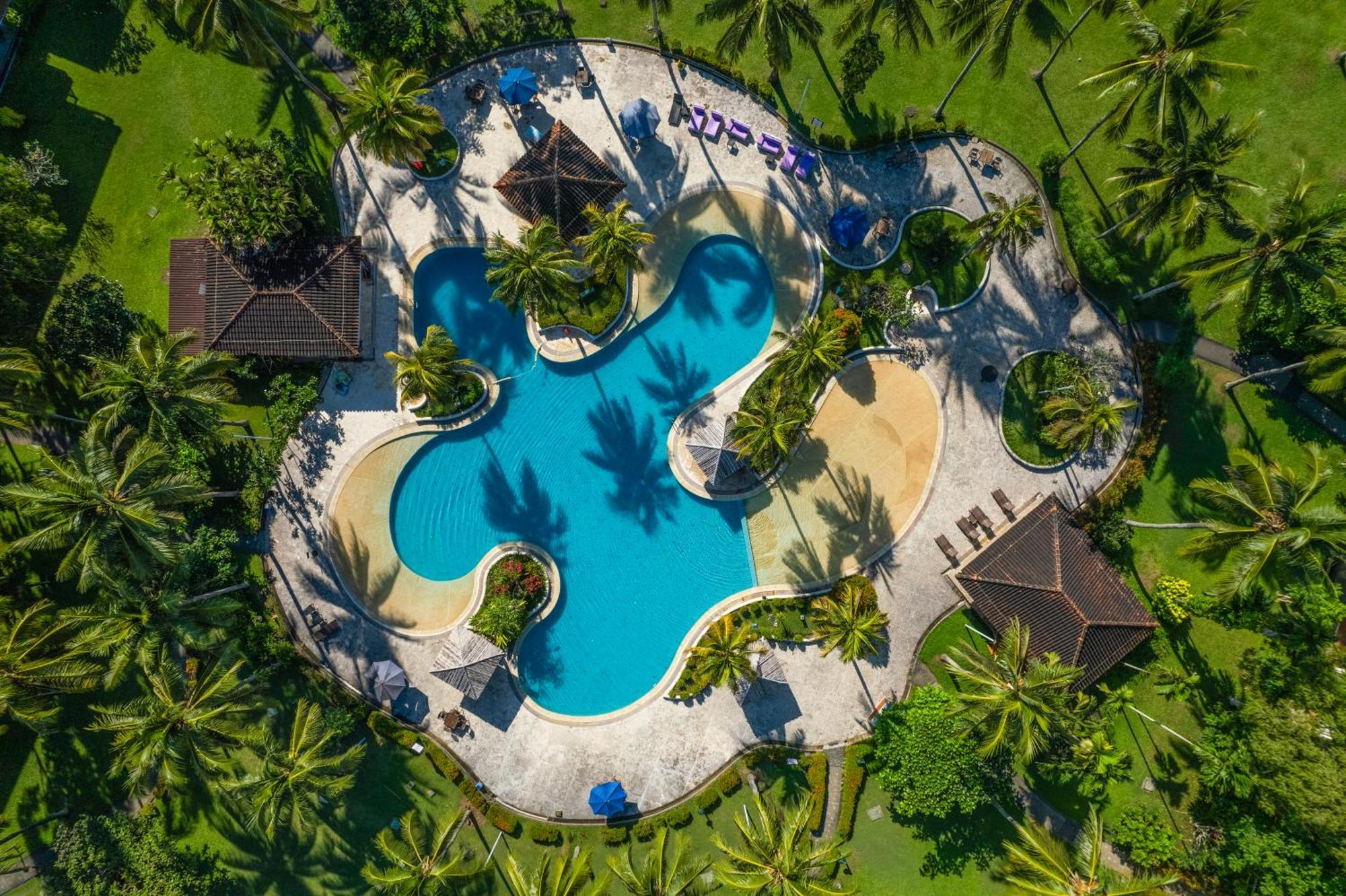 Manado Tateli Resort And Convention Exterior photo
