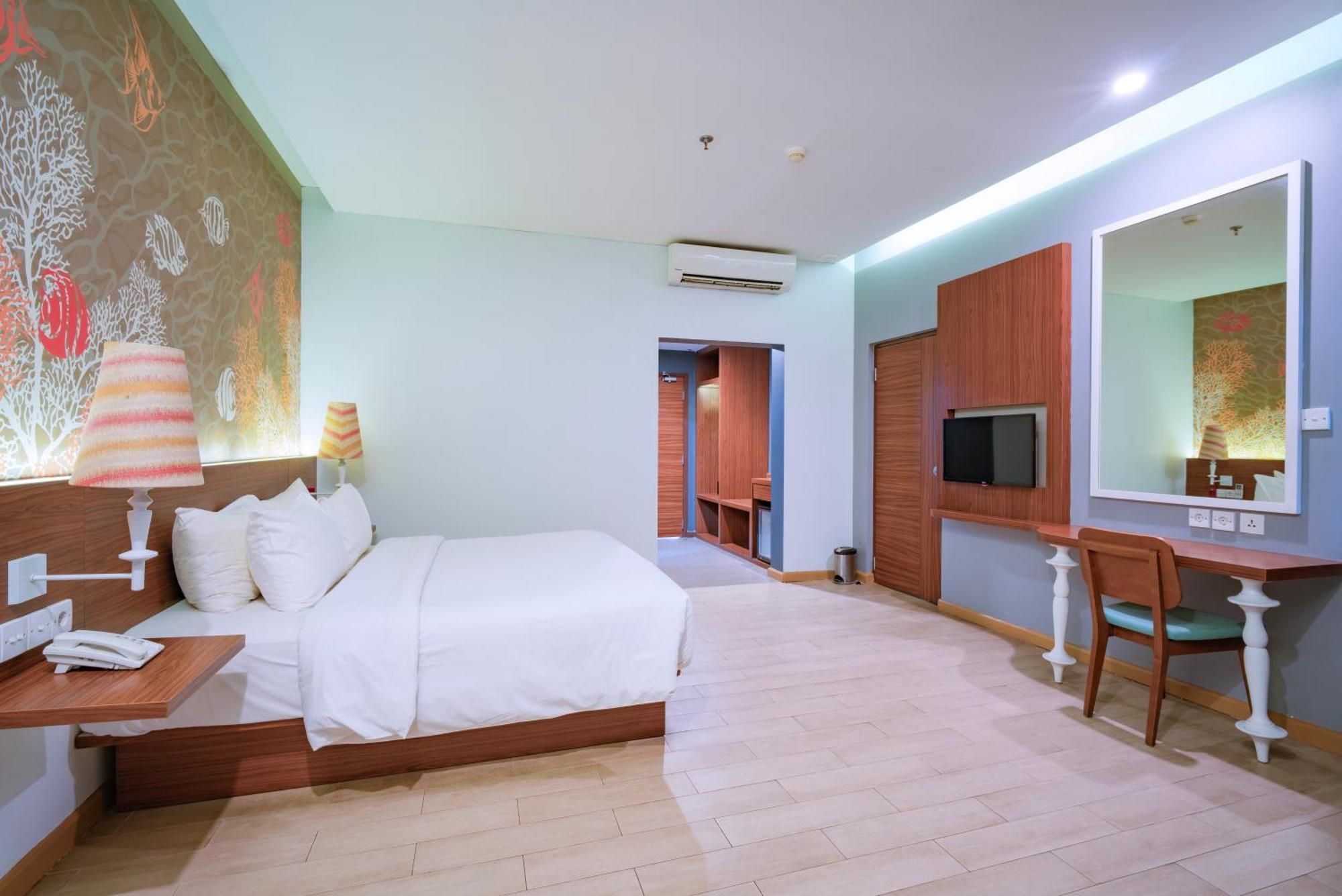 Manado Tateli Resort And Convention Exterior photo