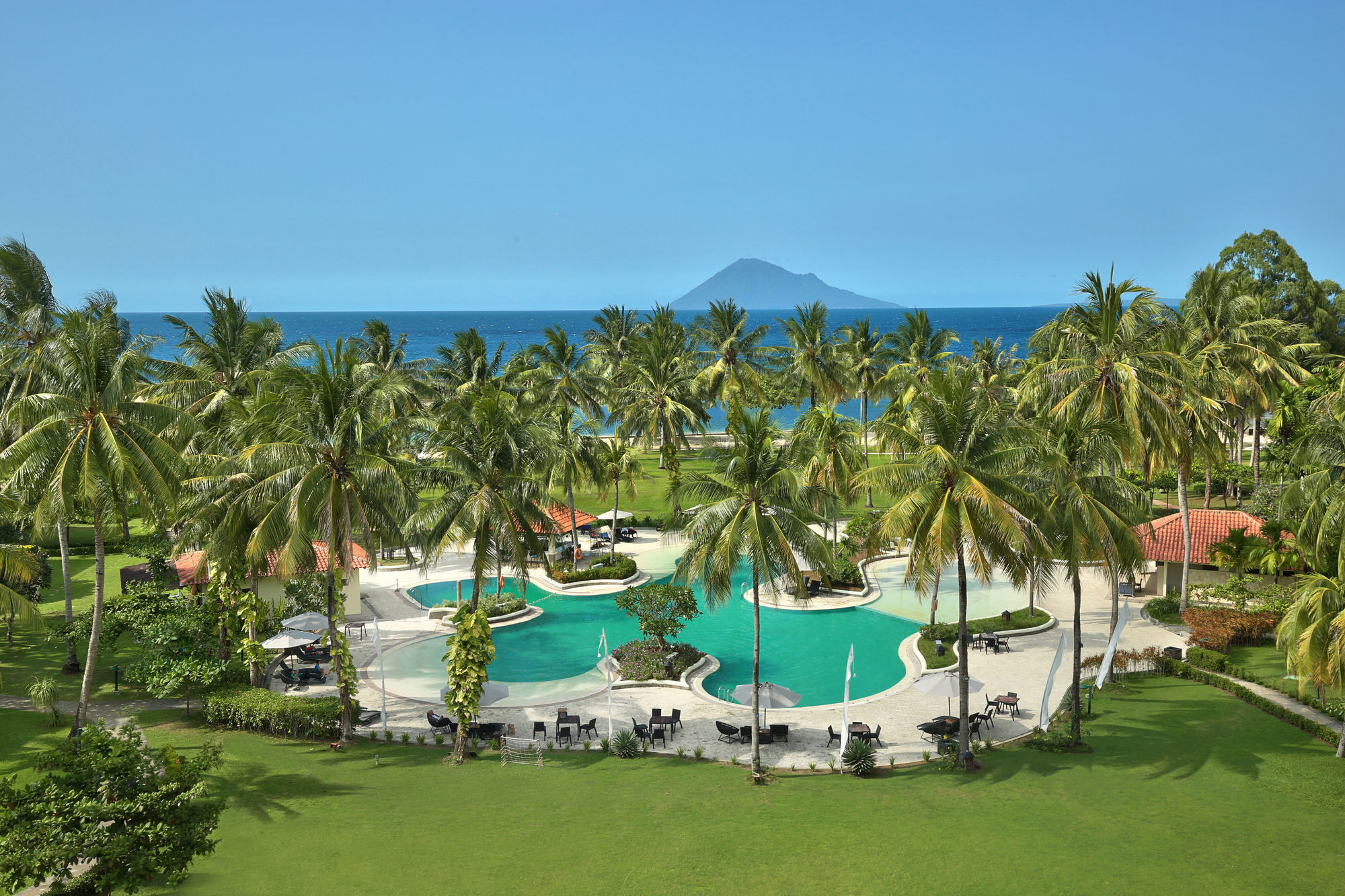 Manado Tateli Resort And Convention Exterior photo